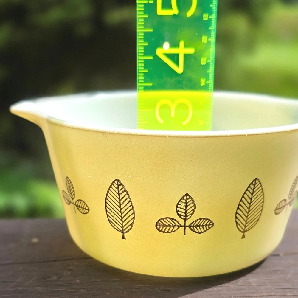 Vintage Pyrex Golden Acorn 473 1 Qt Casserole Dish Yellow Gold Leaf Cinderella